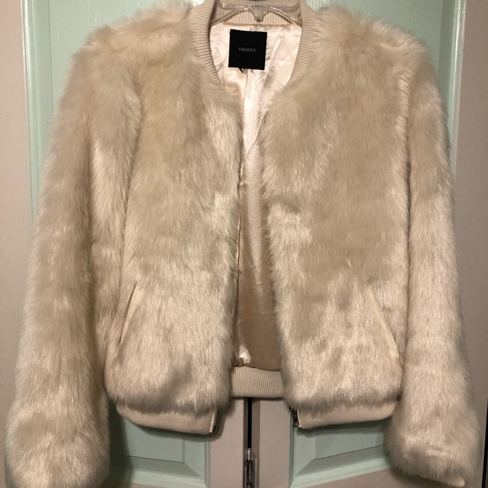 NWOT forever 21 faux fur jacket